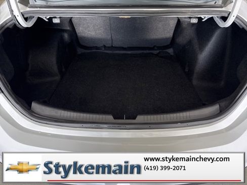 Used 2024 Chevrolet Malibu LT image 14