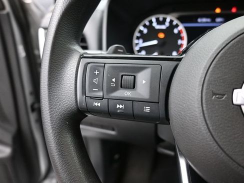 Used 2022 Nissan Rogue SV FWD image 30