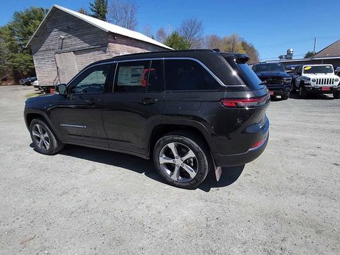 New 2024 Jeep Grand Cherokee Limited 4xe w/ Luxury Tech Group II image 6