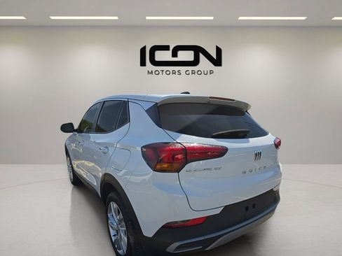Used 2024 Buick Encore GX Preferred FWD image 2