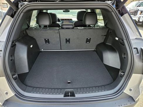 New 2026 GMC Terrain Elevation w/ Elevation Premium Package AWD/4WD image 11