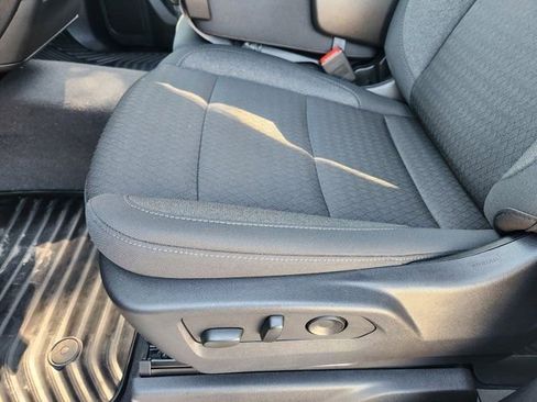 Used 2024 Chevrolet Silverado 1500 Custom image 25
