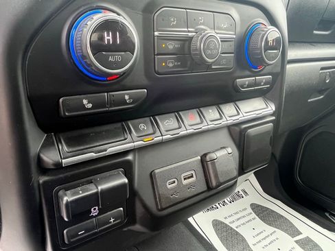 Used 2020 Chevrolet Silverado 1500 LT Trail Boss w/ Convenience Package image 17