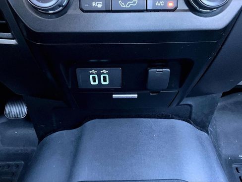 Used 2017 Ford F150 XLT w/ Equipment Group 302A Luxury image 33