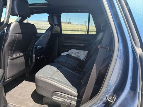Used 2018 Ford Expedition Limited w/ Equipment Group 301A AWD/4WD image 7
