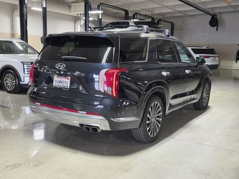 Used 2024 Hyundai Palisade Calligraphy image 7