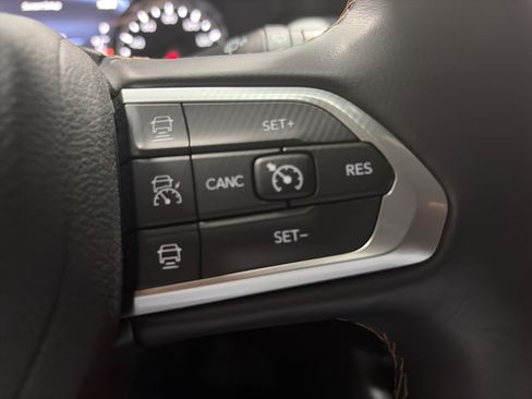 Used 2022 Jeep Compass Limited image 15