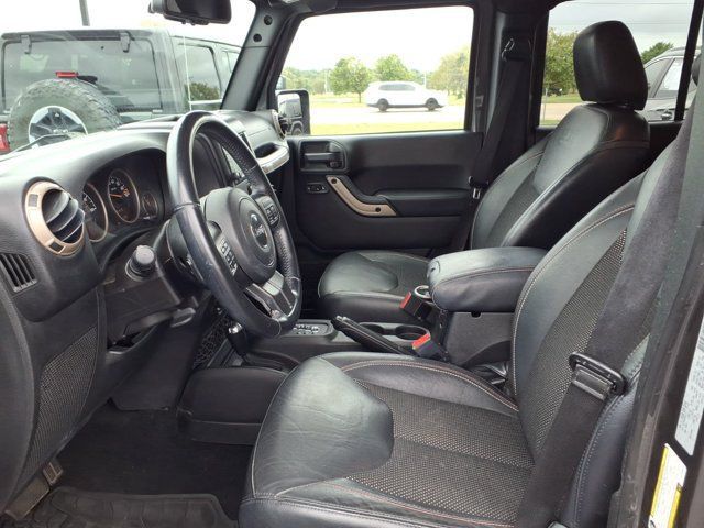 Used 2016 Jeep Wrangler Unlimited Sahara AWD/4WD image 22