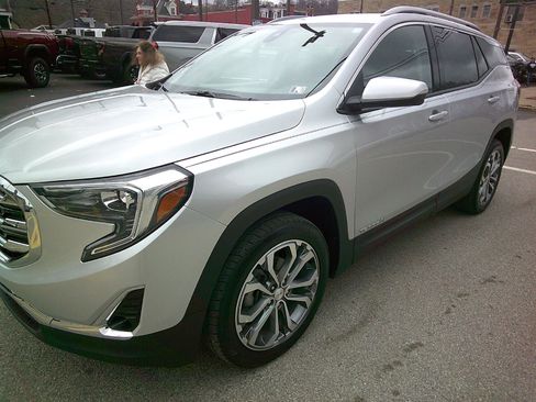 Used 2021 GMC Terrain SLT AWD/4WD image 3