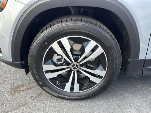 New 2026 Mercedes-Benz GLB 250 image 9