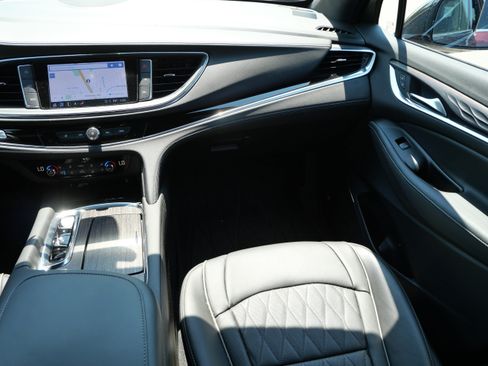 Used 2023 Buick Enclave Avenir w/ Avenir Technology Package AWD/4WD image 11