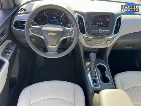 Used 2022 Chevrolet Equinox LS w/ LS Convenience Package image 11