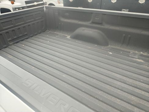Used 2017 Chevrolet Silverado 2500 W/T image 3