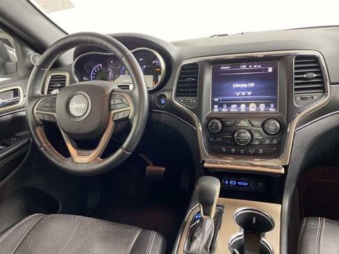 Used 2017 Jeep Grand Cherokee Limited w/ Luxury Group II image 14