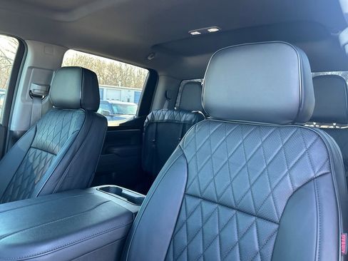 Used 2025 GMC Sierra 1500 Elevation image 14