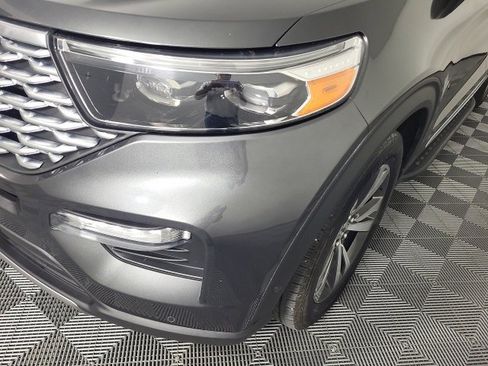 Used 2020 Ford Explorer Platinum w/ Premium Technology Package image 4