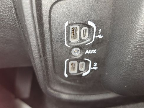 Used 2022 RAM 1500 Big Horn AWD/4WD image 24