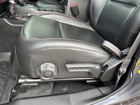 Used 2023 Jeep Gladiator Rubicon w/ LED Lighting Group image 17