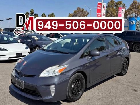 Used 2015 Toyota Prius Two image 1