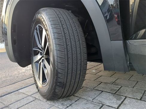 Certified 2022 Volkswagen Atlas SE image 34