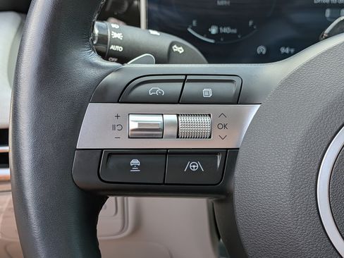 Used 2025 Hyundai Tucson Limited FWD image 23