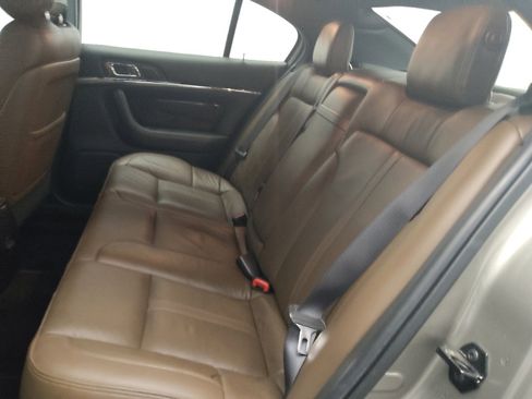Used 2015 Lincoln MKS w/ Equipment Group 101A FWD image 18