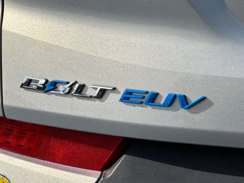 Used 2023 Chevrolet Bolt EUV LT w/ Comfort Package image 46