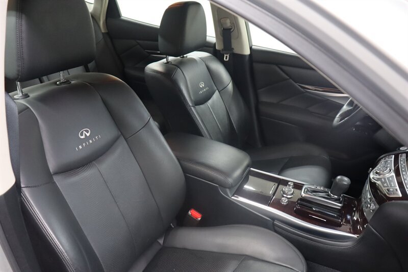 Used 2013 INFINITI M35 w/ Premium Pkg RWD image 23