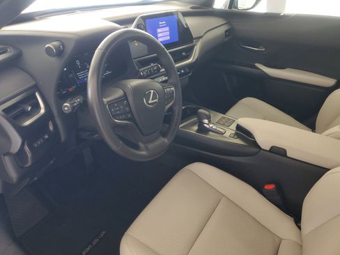Used 2025 Lexus UX 300h FWD w/ Accessory Package (Z1) image 19