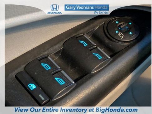 Used 2020 Ford Transit Connect XLT image 25