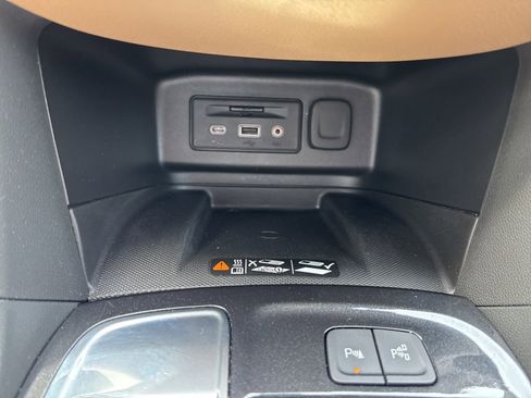 Used 2024 Chevrolet Equinox Premier image 70