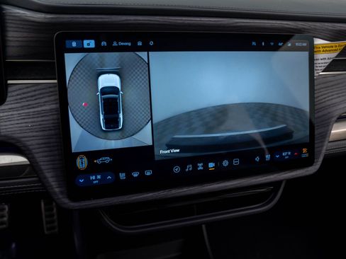 Used 2024 Rivian R1S Adventure image 27