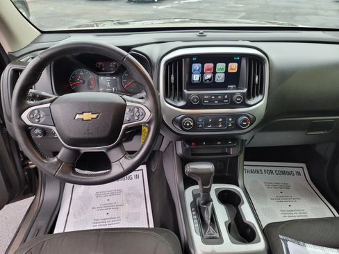 Used 2015 Chevrolet Colorado LT image 12