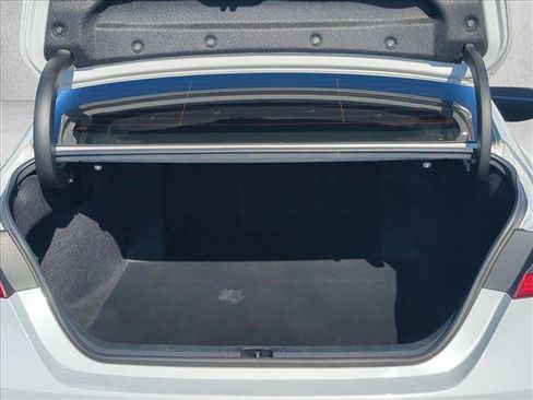 Used 2023 Toyota Camry SE FWD image 6