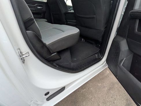 Used 2019 RAM 2500 Big Horn image 26