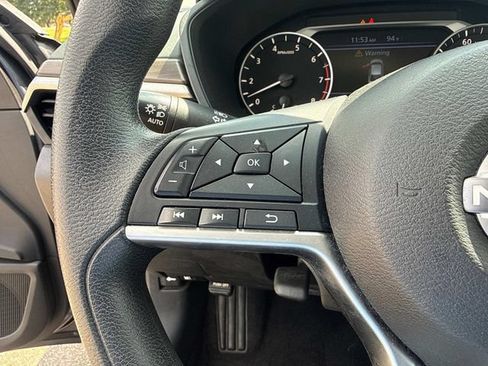 Used 2024 Nissan Altima 2.5 SV FWD image 28