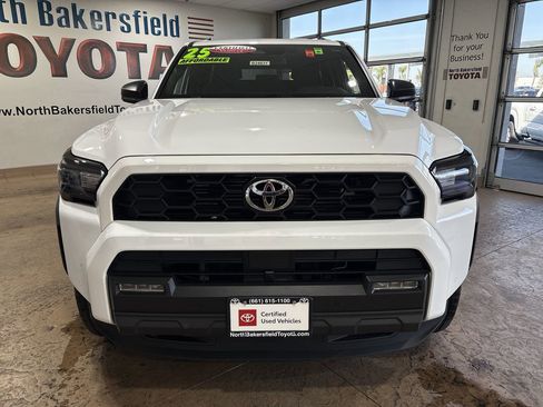 Certified 2025 Toyota 4Runner TRD Off-Road image 5