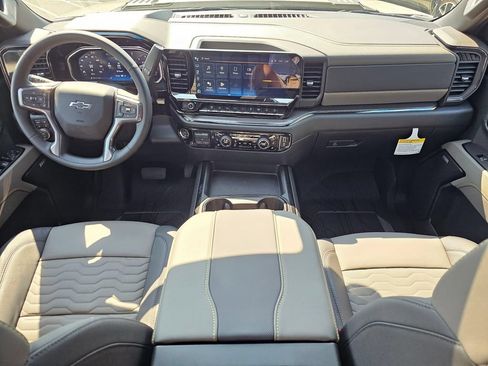 New 2026 Chevrolet Silverado 2500 ZR2 AWD/4WD image 18