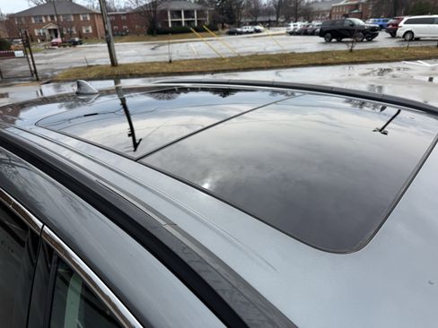 Certified 2017 Nissan Murano Platinum w/ Platinum Technology Package image 41