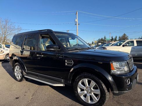 Used 2015 Land Rover LR4 HSE image 3