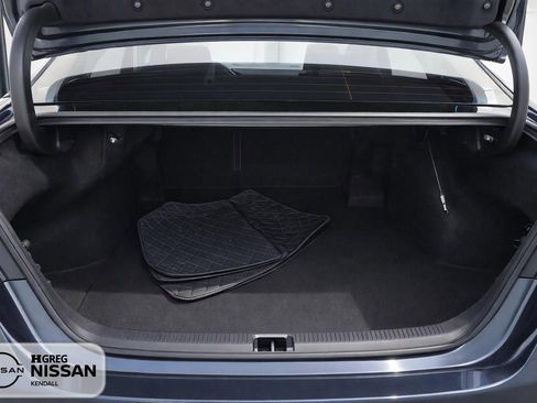 Used 2020 Toyota Camry SE image 12