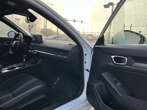 Used 2022 Honda Civic Sport image 15