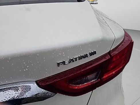 Used 2018 Nissan Maxima Platinum image 10