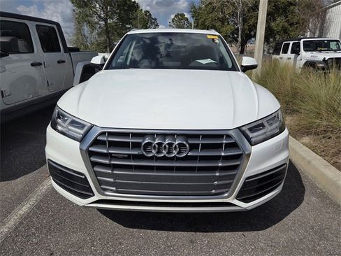 Used 2019 Audi Q5 2.0T Premium Plus w/ Premium Plus Package image 2