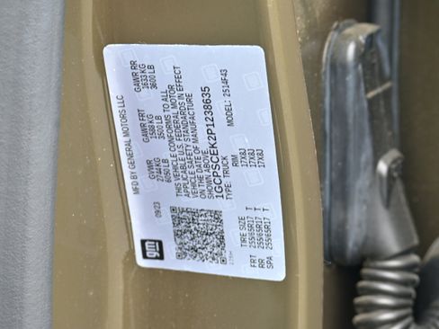 Used 2023 Chevrolet Colorado LT image 33