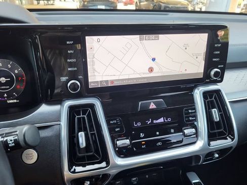 Certified 2023 Kia Sorento SX FWD image 17