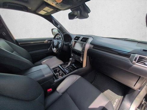 Used 2020 Lexus GX 460 Premium w/ Premium Package AWD/4WD image 21