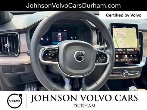 Certified 2025 Volvo XC90 B5 Plus AWD/4WD image 12