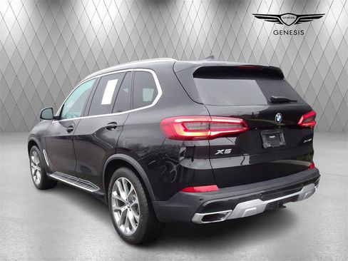 Used 2020 BMW X5 xDrive40i w/ Premium Package image 3