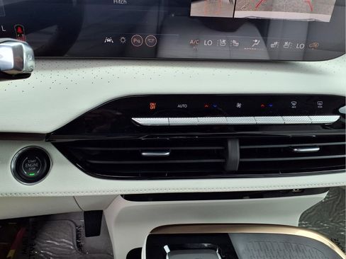 New 2026 Buick Enclave Avenir w/ Super Cruise Package AWD/4WD image 8